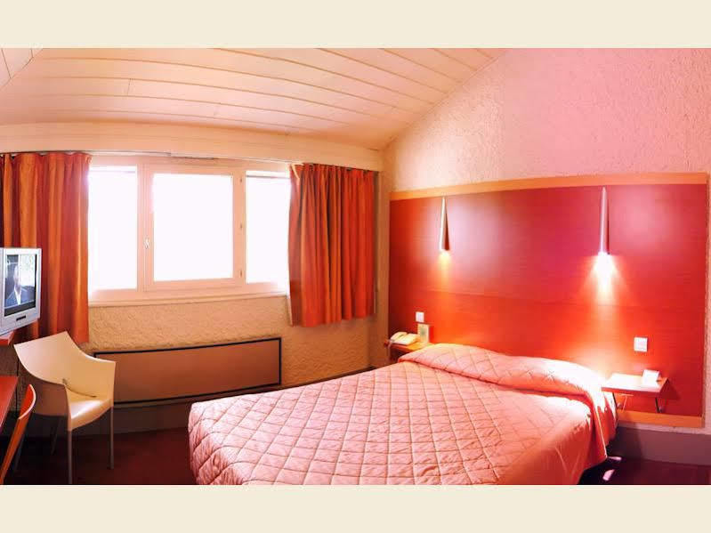 La Bourbonnaise Hotel Serezin-du-Rhone ภายนอก รูปภาพ